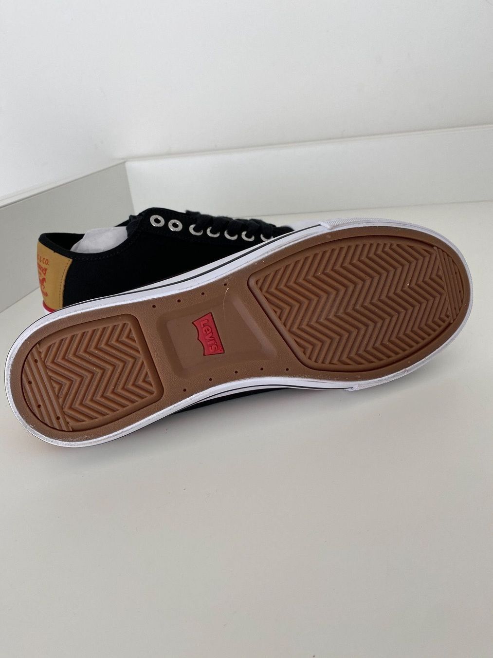 Levi's Damenschuhe: LEVI’S BUCK PATCH LADY Sneaker, Gr. 41 – Neu und originalverpackt aus Luzern von falena01 5