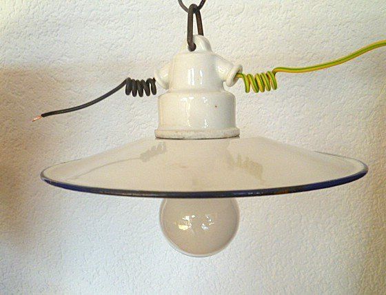 Lustres & lampes de plafonds: Antike Hof- Keller- Stall- Zimmer-Lampe – D'occasion à Effretikon par Heimstudio