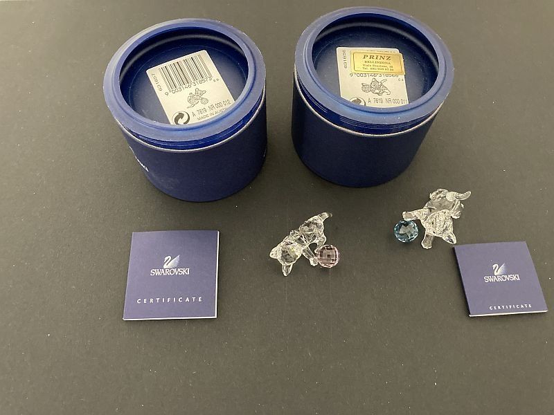 Swarovski Figuren: coppia micini giocosi con palla – Neu und originalverpackt aus Airolo von Hmagnum