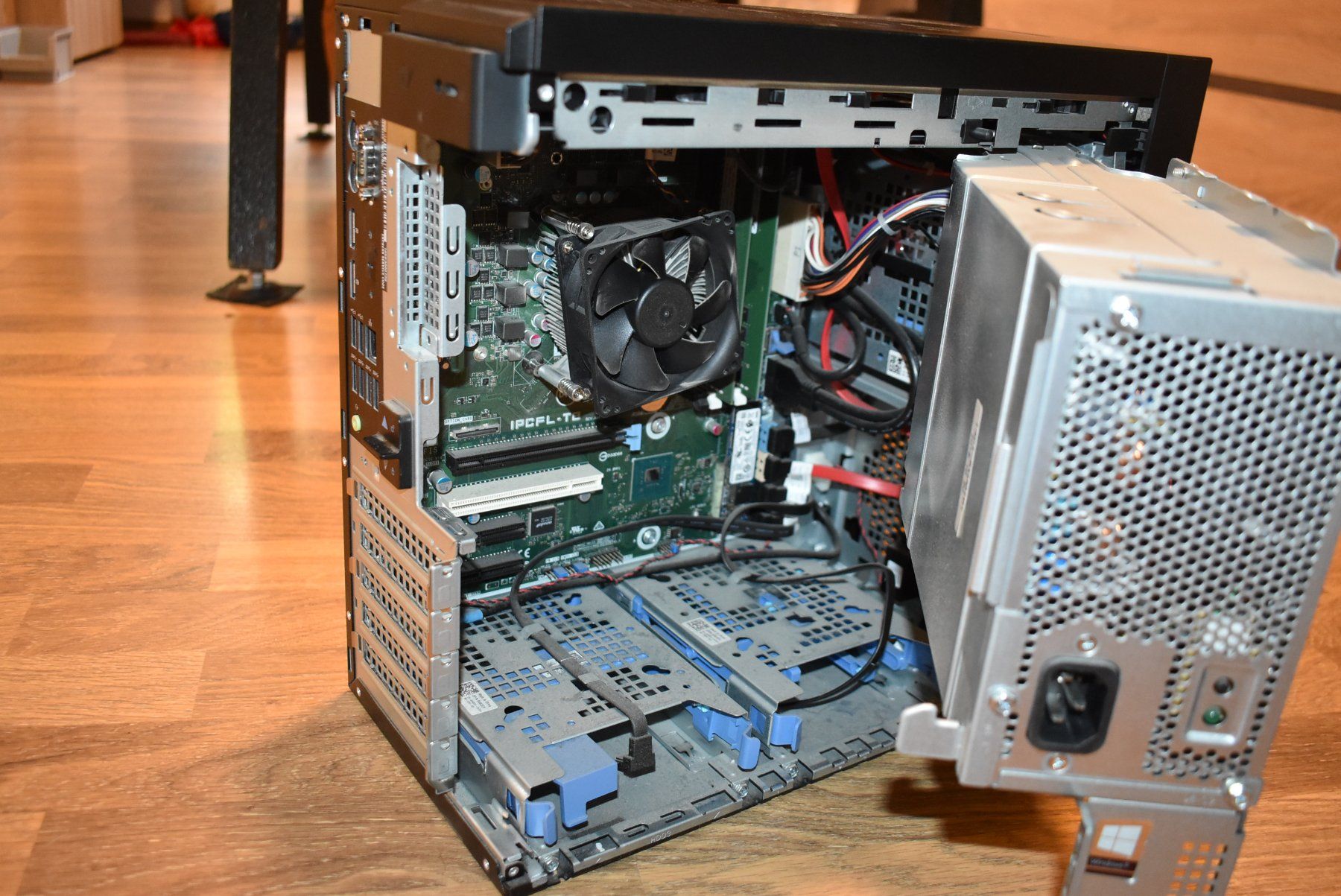 Dell PCs: Dell Precision 3630 Tower mit Windows 11 Pro – Gebraucht aus Schönenberg TG von Scania10 5