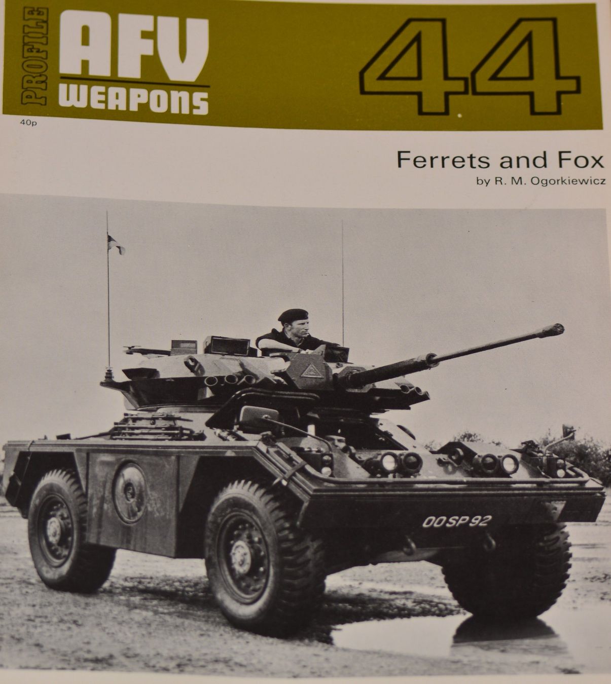 Revues & Magazines: AFV Nr.44 - Ferrets and Fox – D'occasion à Basel par Dogana