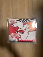 Pokemon ETB White Flare im Acrylcase