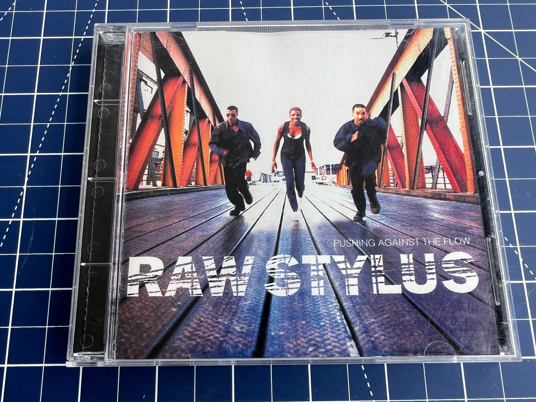 CDs: Raw Stylus – Pushing Against The Flow – Gebraucht aus st.gallen von sophiephie