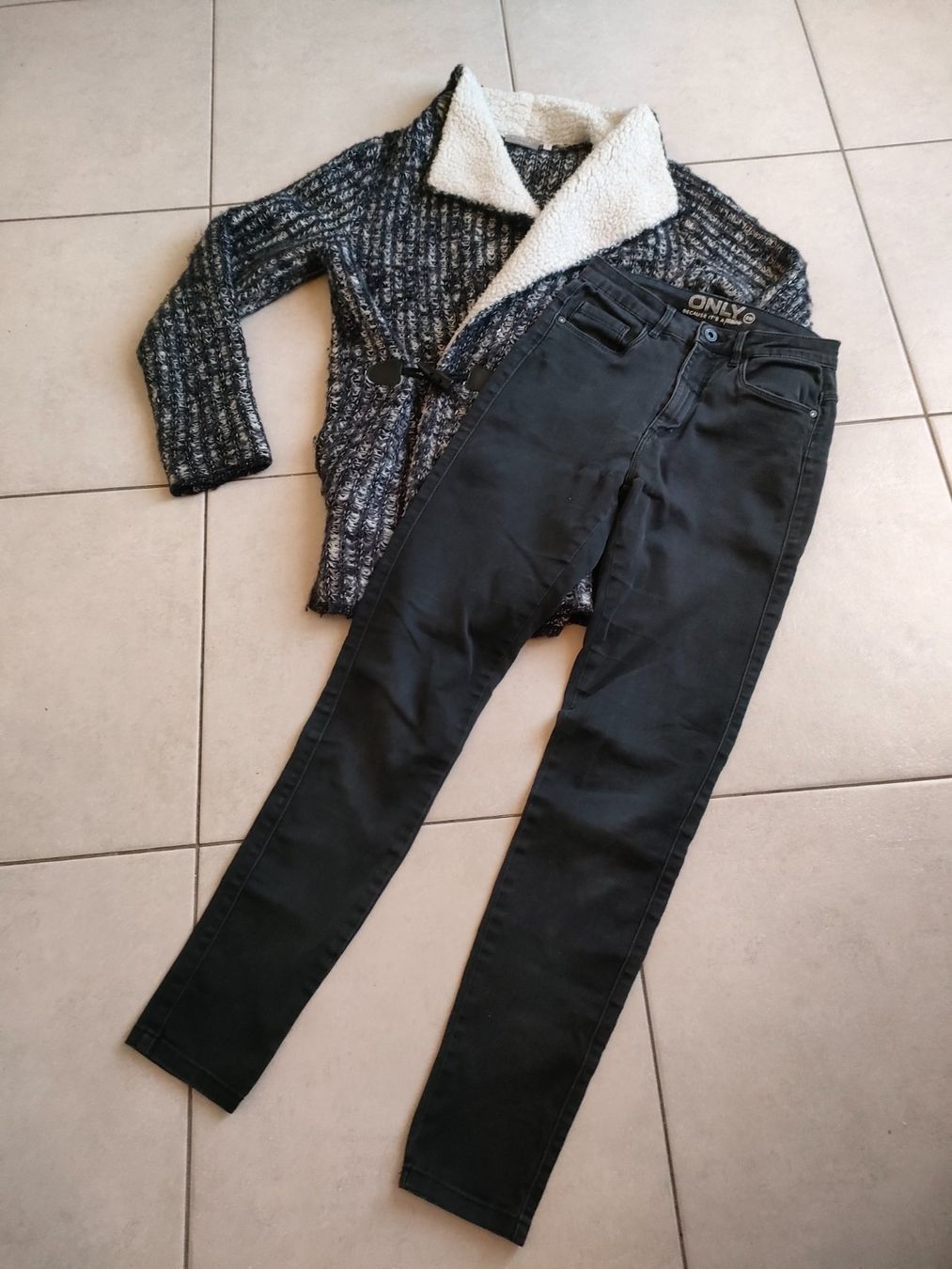 Lots de vêtements: Kleiderpaket Gr.S – D'occasion à Adelboden par Lammhult 1