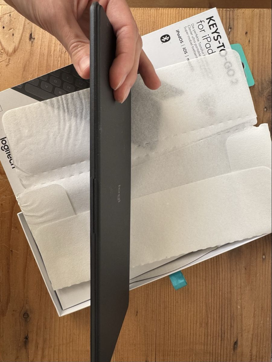 Logitech Tastaturen: Key-To-Go 2 for iPad – Neu und originalverpackt aus Stäfa von banannebaum 2
