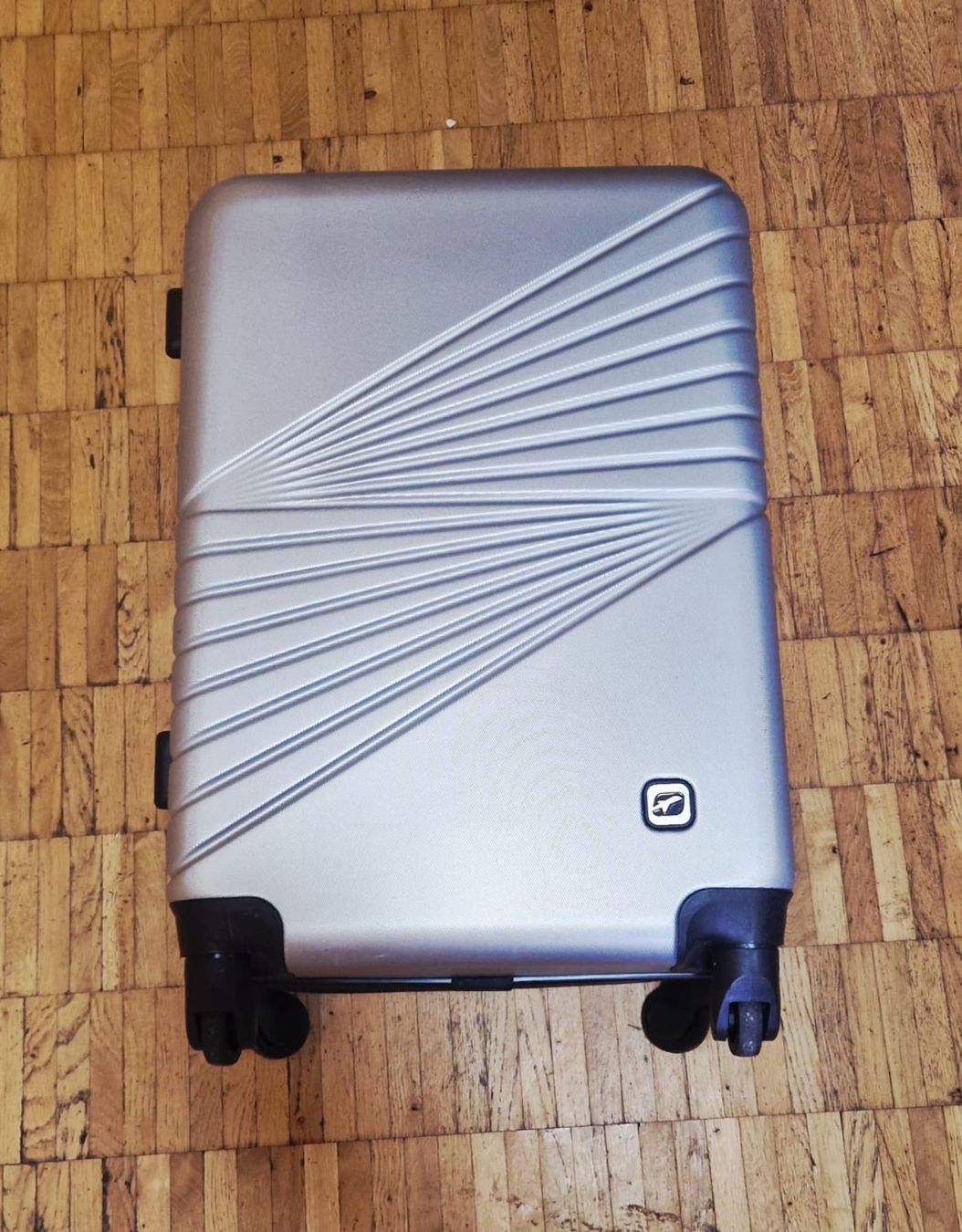 Valises de voyage: Koffer mit Rollen mit Gummirädern – D'occasion à Zürich par Serz