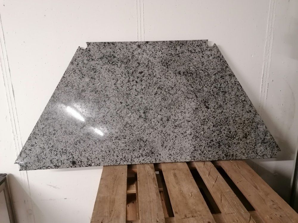 Schreibtische: Eck-Tischplatte Granit zu passend zu USM Haller – Gebraucht aus Altendorf von csr_w6nk