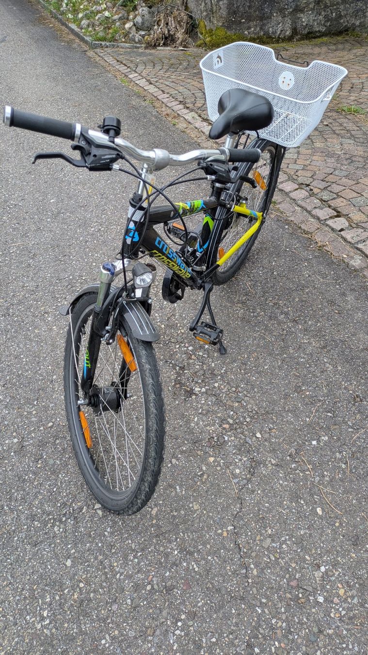 Velos: Crosswave Jugendvelo 24 Zoll mit Korb - Fahrrad – Gebraucht aus Hausen AG von gluecklicher 2
