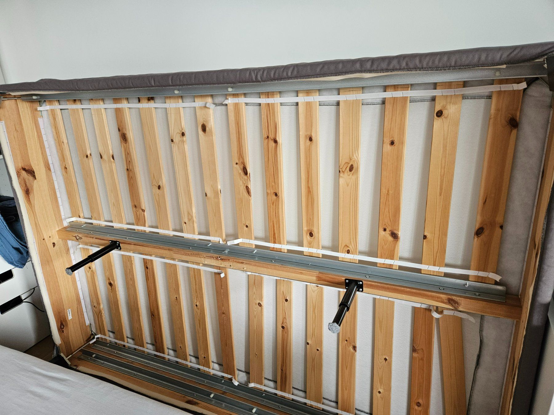 Ikea Letti: 1.40 m Boxspringbett von Ikea – Usato da Winterthur venduto da Peachmas 4