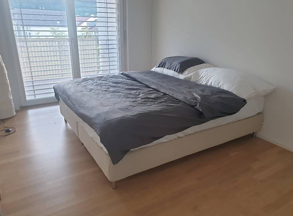 Ikea Betten: IKEA Boxspringbett beige 180 x 200 cm – Gebraucht aus Strengelbach von Ciinci