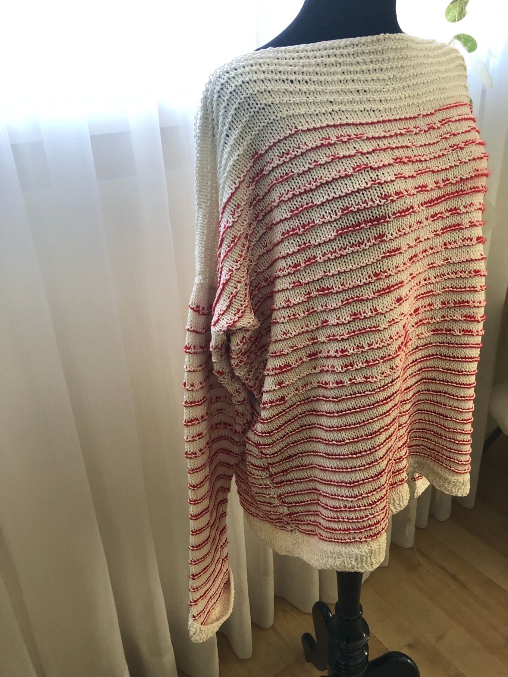 Maglioni & Felpe: Oversize Strickpullover in Weiss-Rot, Gr. 46 – Nuovo (secondo la descrizione) da Arlesheim venduto da OmnIa55 4