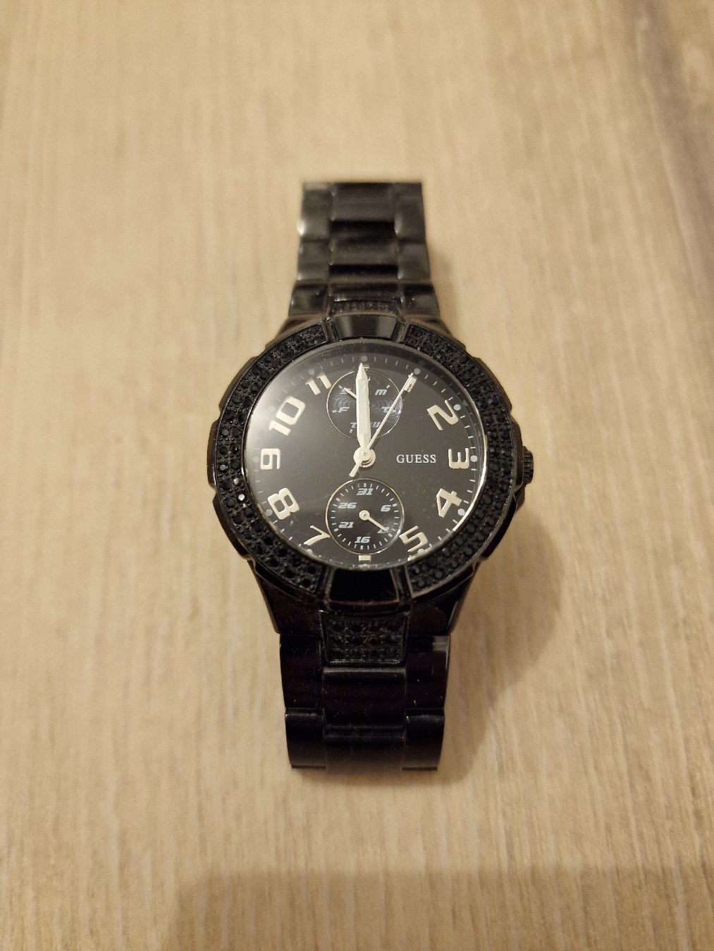 Guess Uhren: Original Guess Armbanduhr Schwarz – Gebraucht aus Wallisellen von Mina878