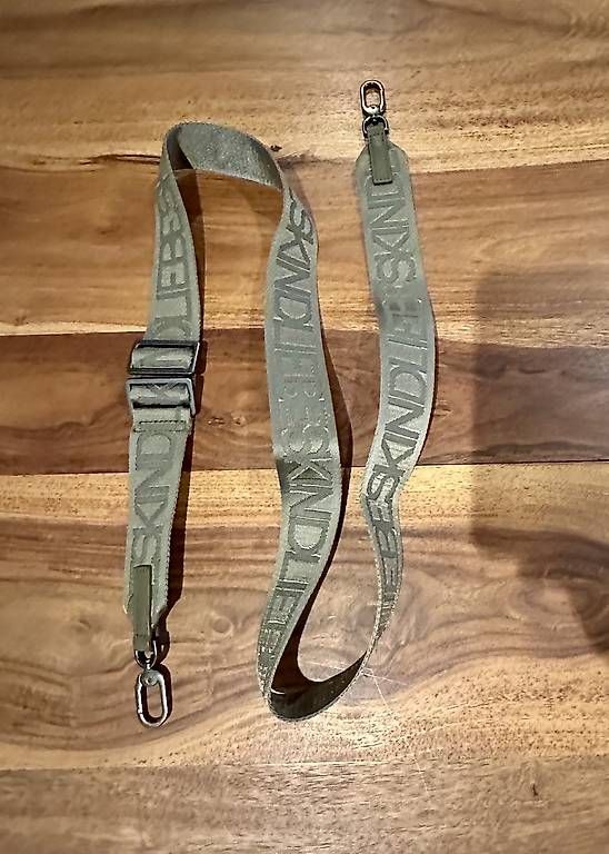 Altro in  Abbigliamento & Accessori: Liebeskind Trageriemen, neu – Usato da Herrliberg venduto da Hamster7