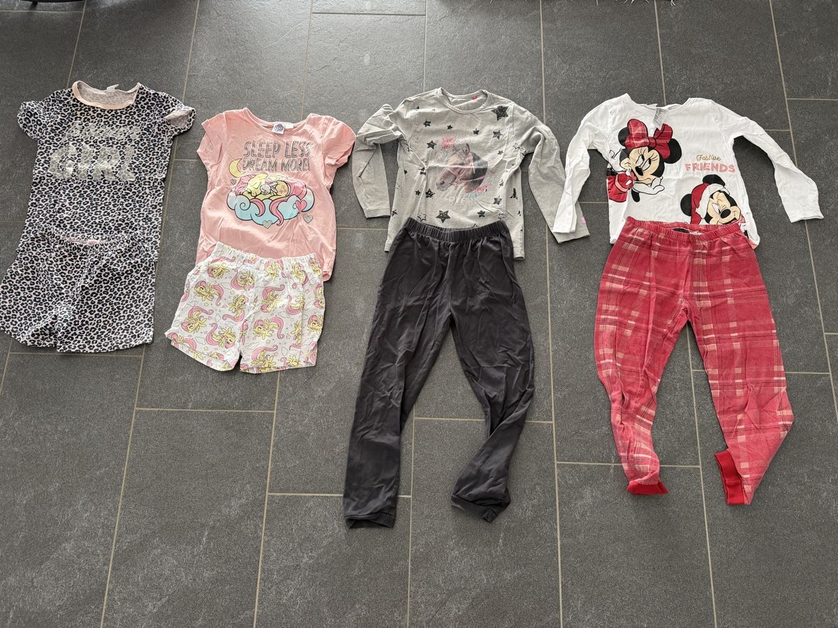 Lotti & Set di vestiti: Mädchen Pyjama Set , Schlafanzug Mädchen Grösse 122 – Usato da Kaisten venduto da Enjoy1976 1