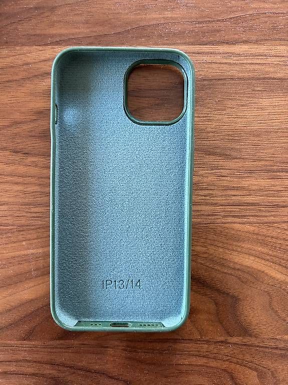 Cover & Protezioni schermo: IPhone 13/14 gummi case – Nuovo e nell'imballaggio originale da Bogis-Bossey venduto da Namashi 1
