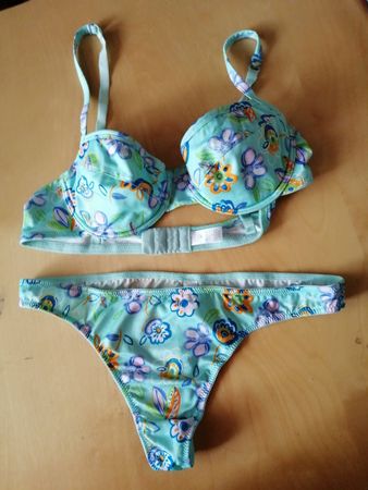 Unterwäsche Set,  Blumenmuster, Gr. M (40/42), A80