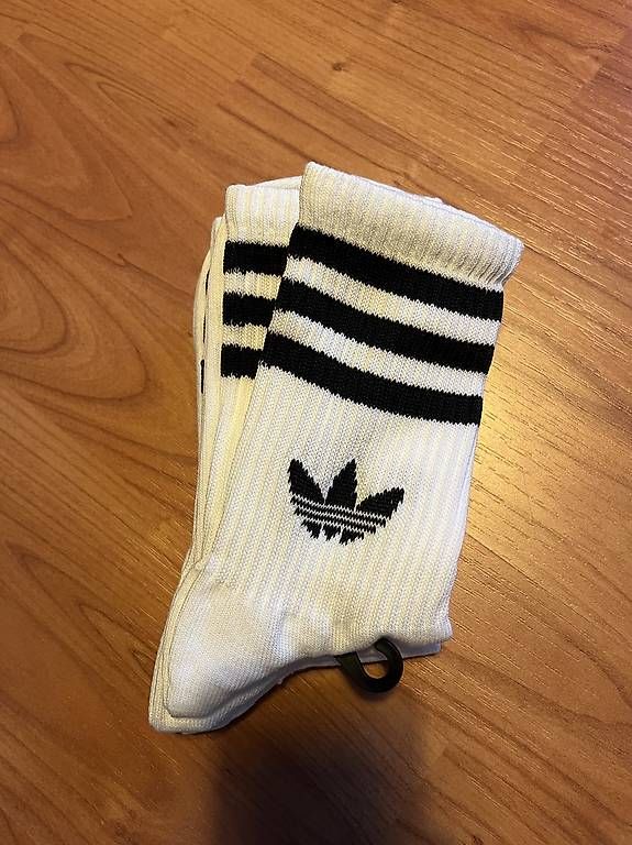 Calze: Adidas Socken neu – Usato da Niederwangen BE venduto da doboo