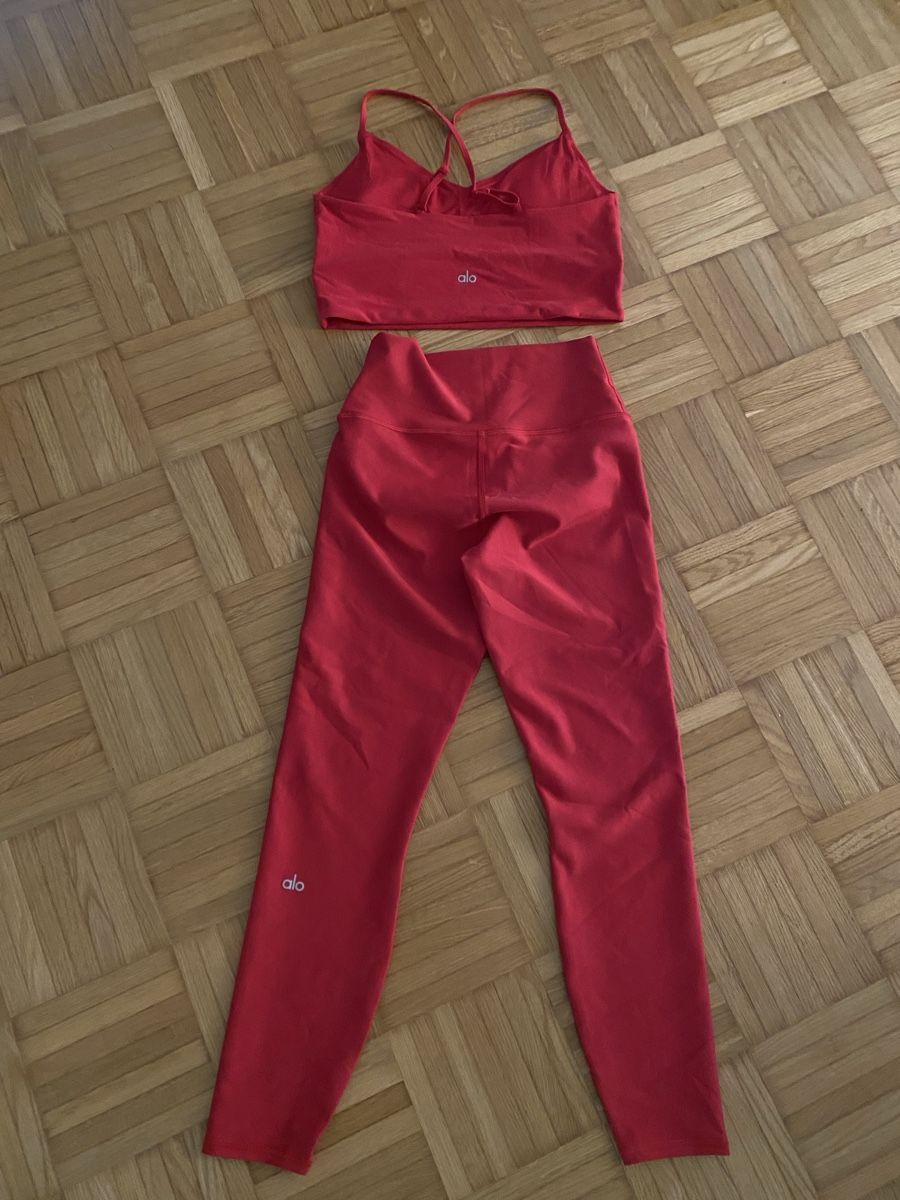 Alo Yoga Leggings: Alo Yoga Set Gr. M-L  – Gebraucht aus Wetzikon ZH von sunshine054 2