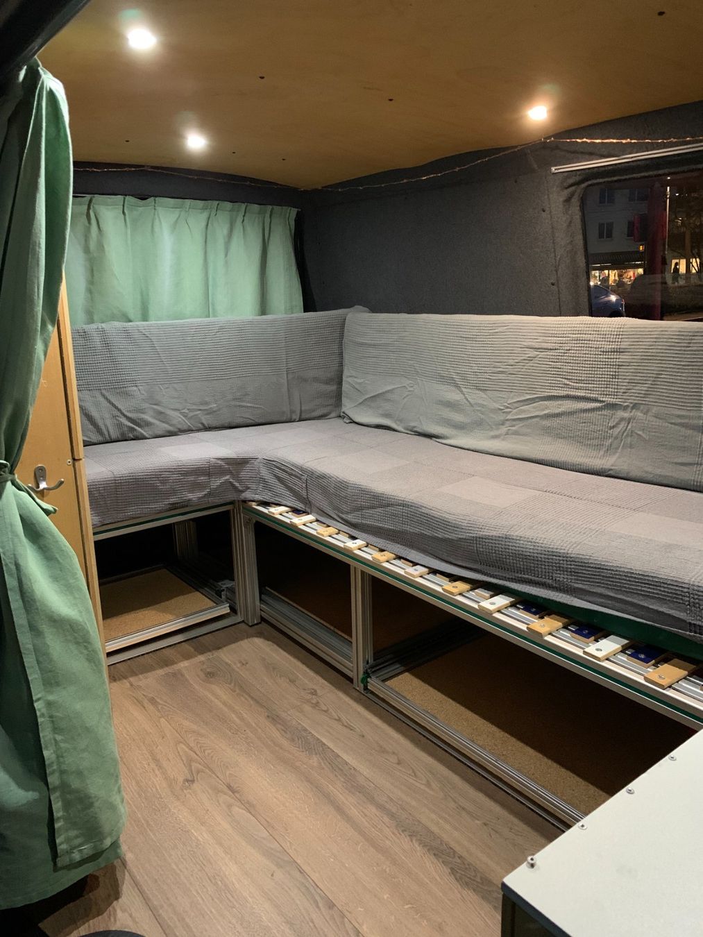 VW Veicoli da campeggio: VW T4 Campervan zu verkaufen – Usato da  venduto da  7