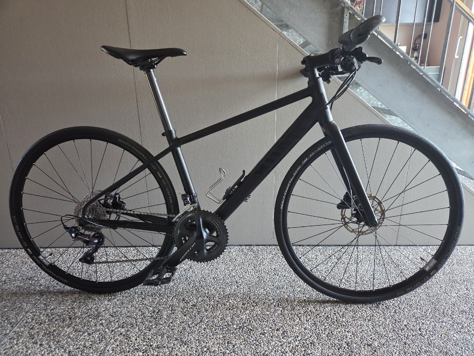 Canyon Velos: Canyon Roadlite WMN AL SL 8.0 – Gebraucht aus Ammerzwil BE von lachaise