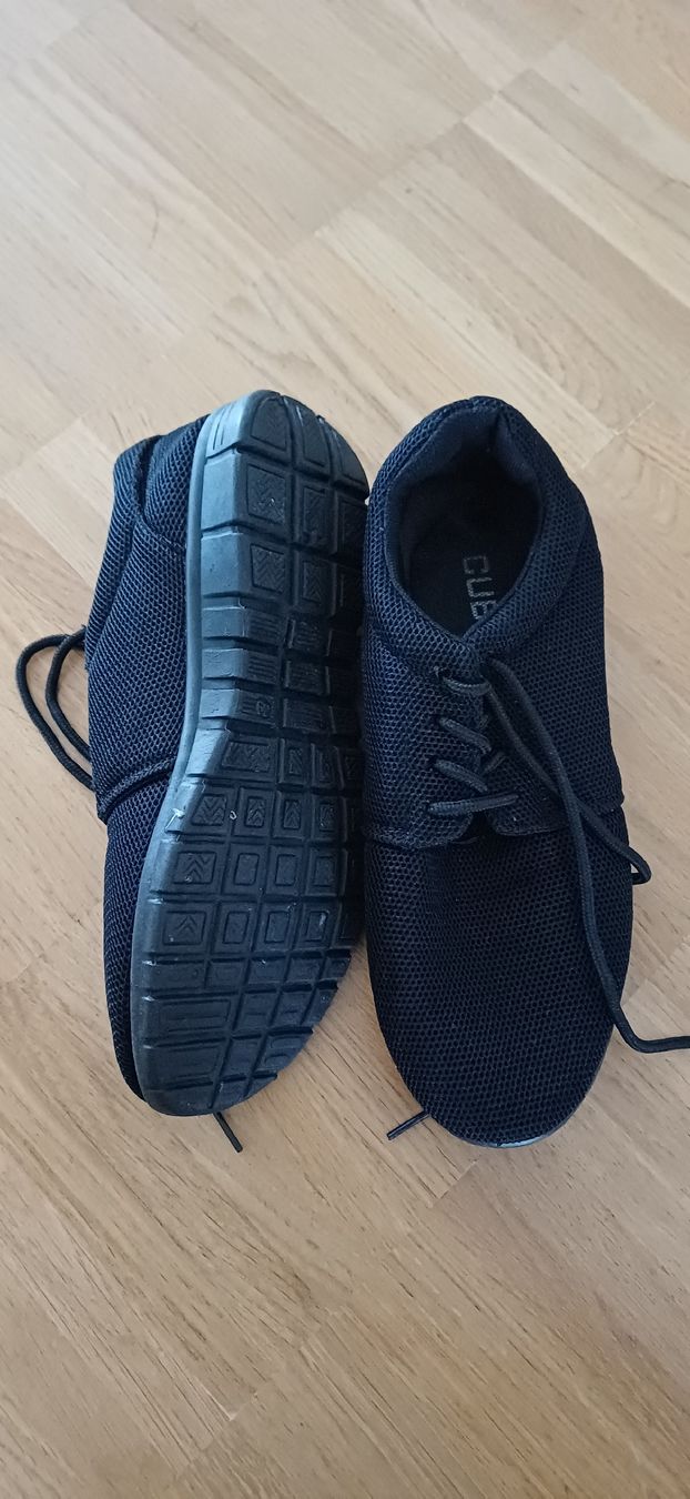 Scarpe da donna: Schwarze Damen Schuhe – Usato da Wittenbach venduto da nic_gvc6