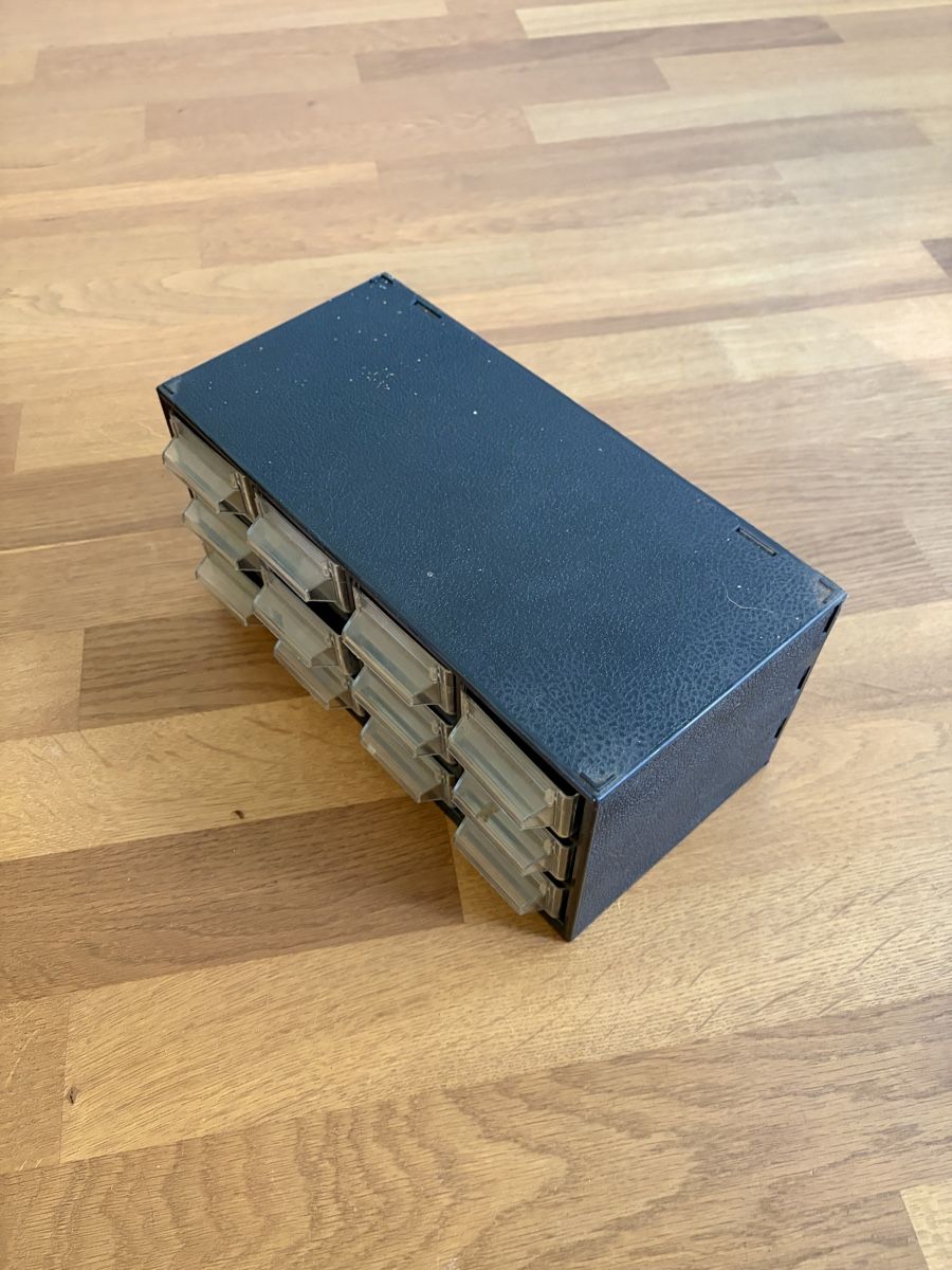 Sistemi di archiviazione:  Lagerbox mit 12 Schubladen  – Usato da Reinach BL venduto da SchnaeppchenScout 1