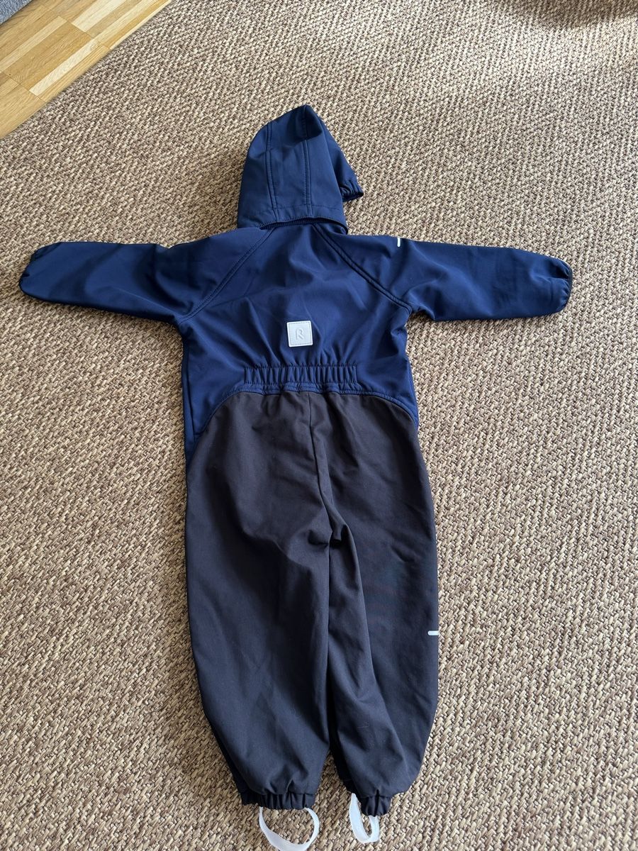 Reima Ensembles: Reima Softshell Overall dunkelblau Grösse 92 – D'occasion à Allschwil par TanjaS94 2