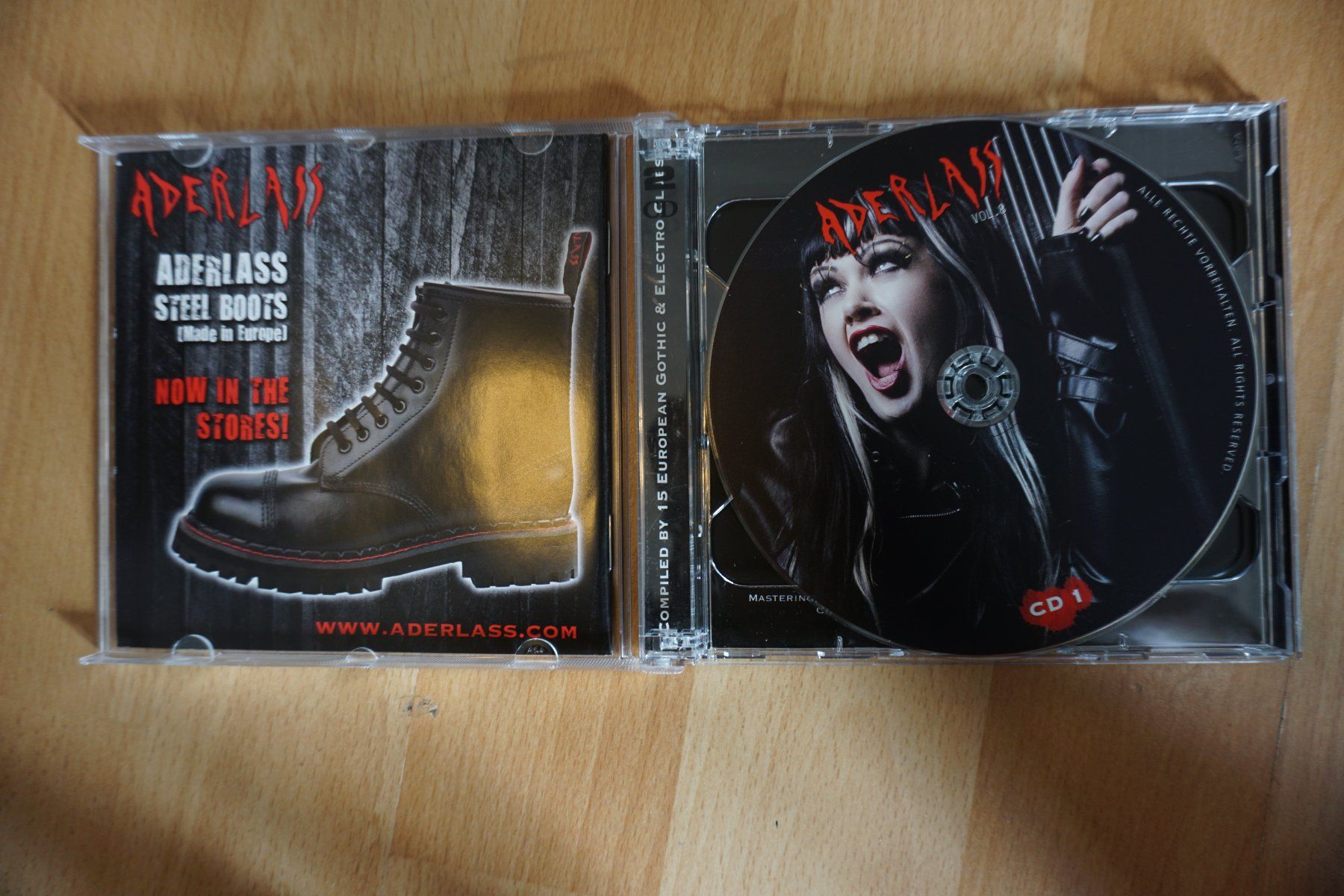 CDs: Aderlass CD Vol. 8 - Gothic & Electro Club Collection – Gebraucht aus Zürich von einalemjena 1