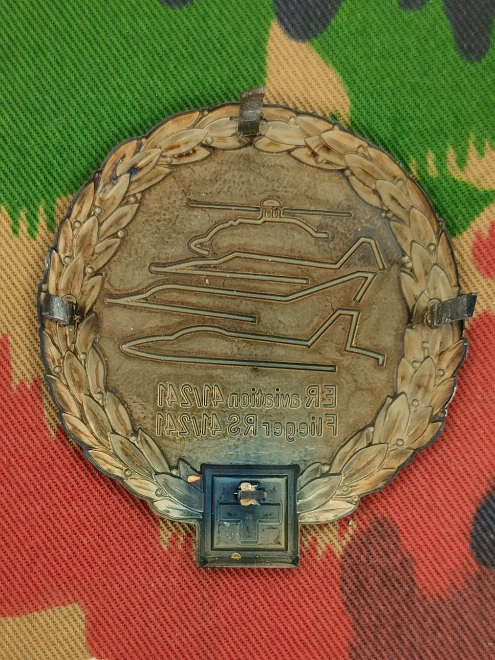 Schweizer Armee Placchette & Badge: Béretemblem Flieger RS 41/241, neu – Nuovo (secondo la descrizione) da Bauma venduto da SwissMilitaria 1