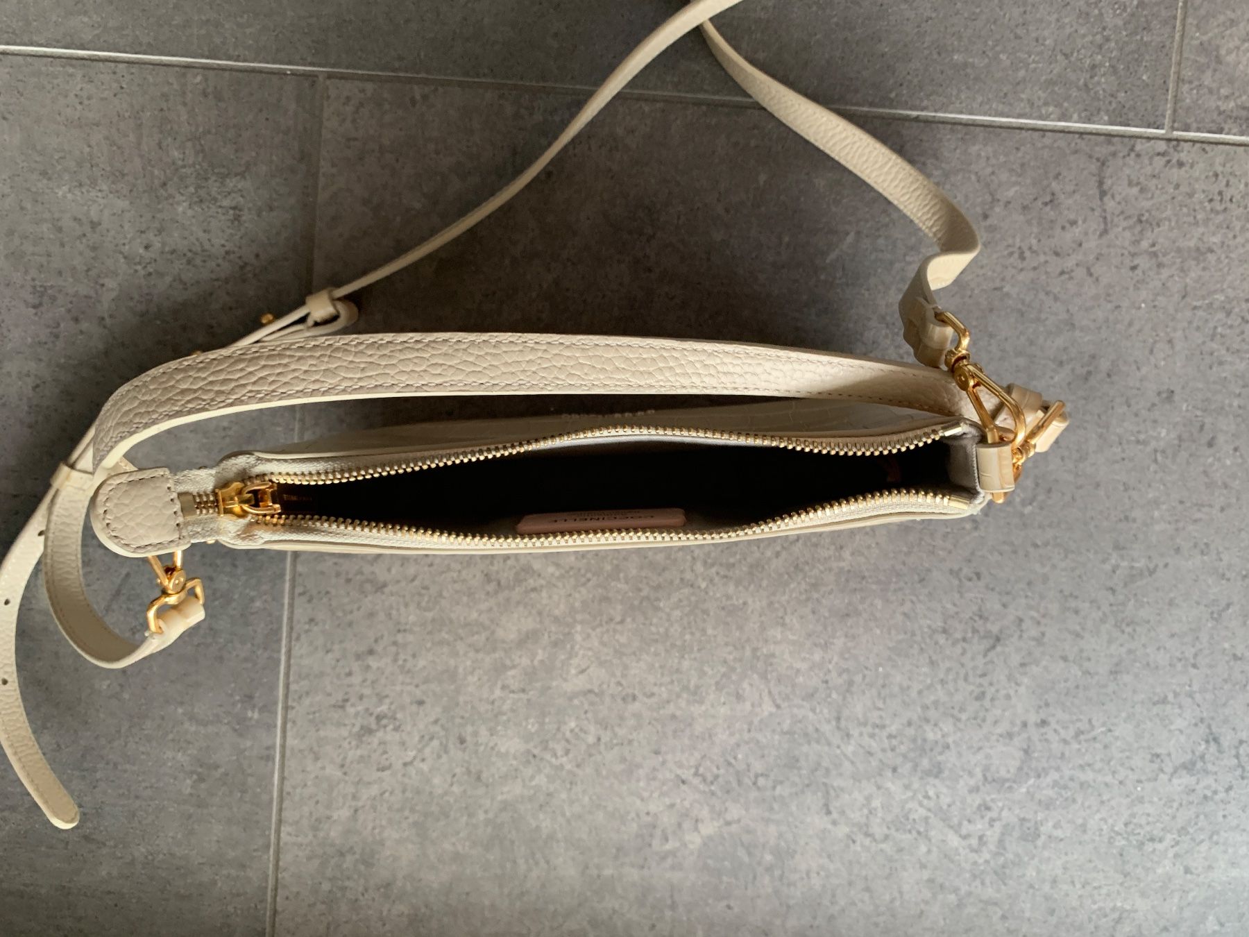 Coccinelle Borse da donna: Coccinelle Tasche, hellbeige, neuwertig! – Usato da Bonstetten venduto da cerberusdvd 3