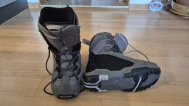 Snowboard Boots Salomon Maori Autofit Size 41 EUR Good Condi
