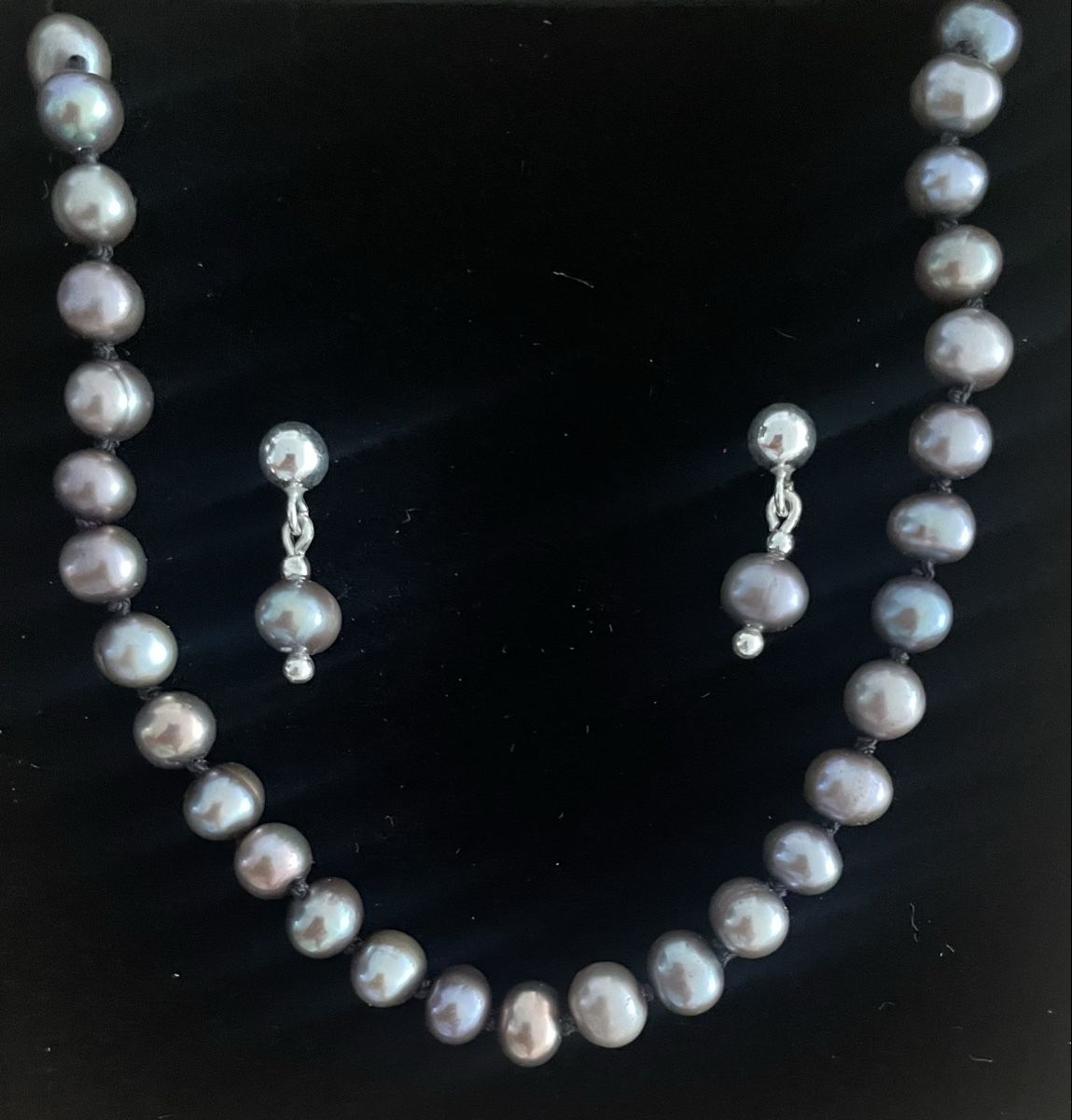 Sonstiger Schmuck: Schmuckset - Perlenkette mit Ohrstecker – Neu und originalverpackt aus Domat/Ems von lenzatelier