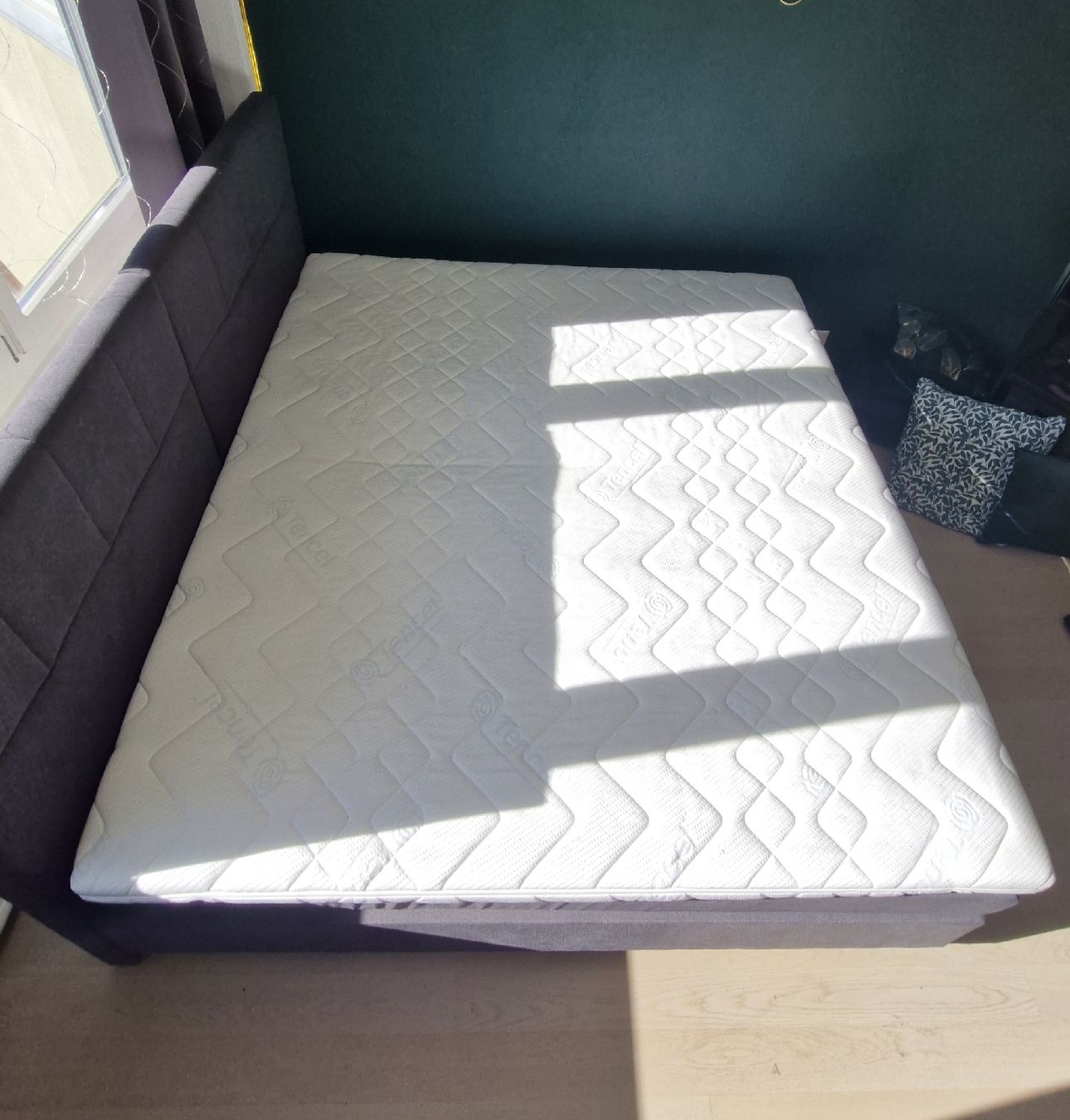 Letti: Familien Boxspringbett 240x200cm – Usato da Lyss venduto da LilaKoeRnchen 3
