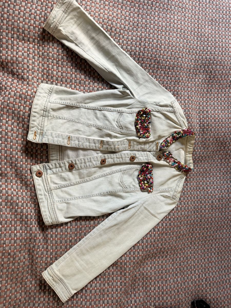 Trussardi Giacche: Trussardi beaded denim jacket for summer, size 42 – Usato da Männedorf venduto da iza04 7