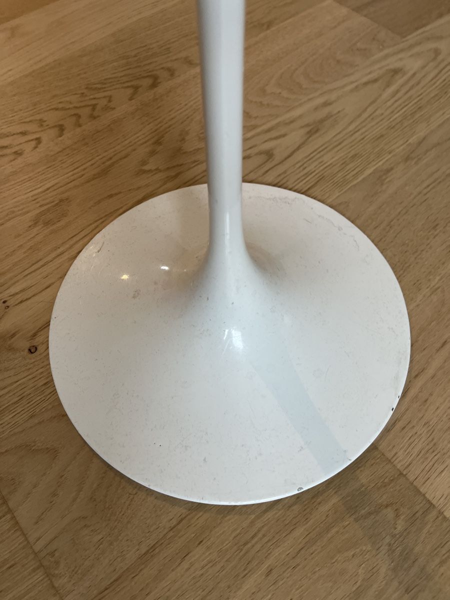 Tische: Saarinen Tulip Couchtisch, 51cm – Gebraucht aus Uitikon Waldegg von Lusha_ 4