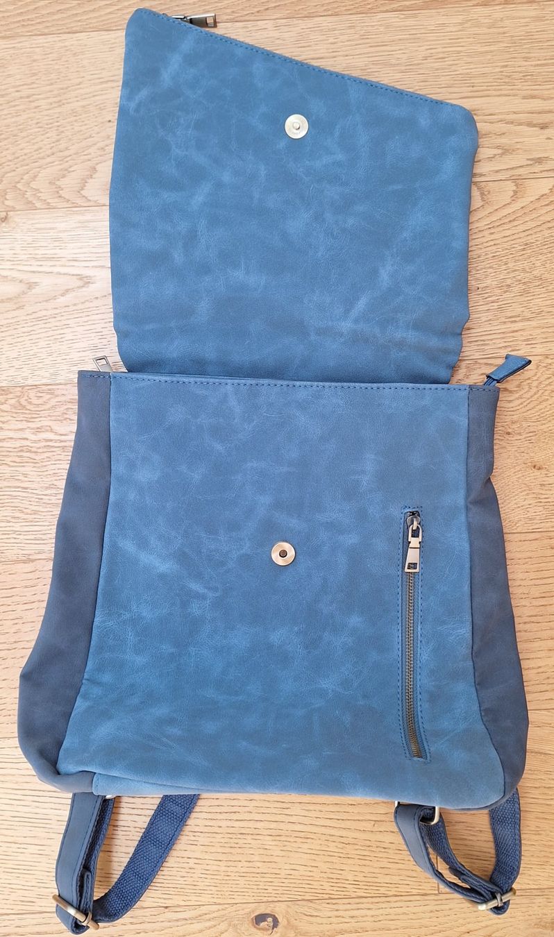 Sacs à dos: Schöner blauer Rucksack – Neuf (Voir description) à Wettingen par Egro2 1