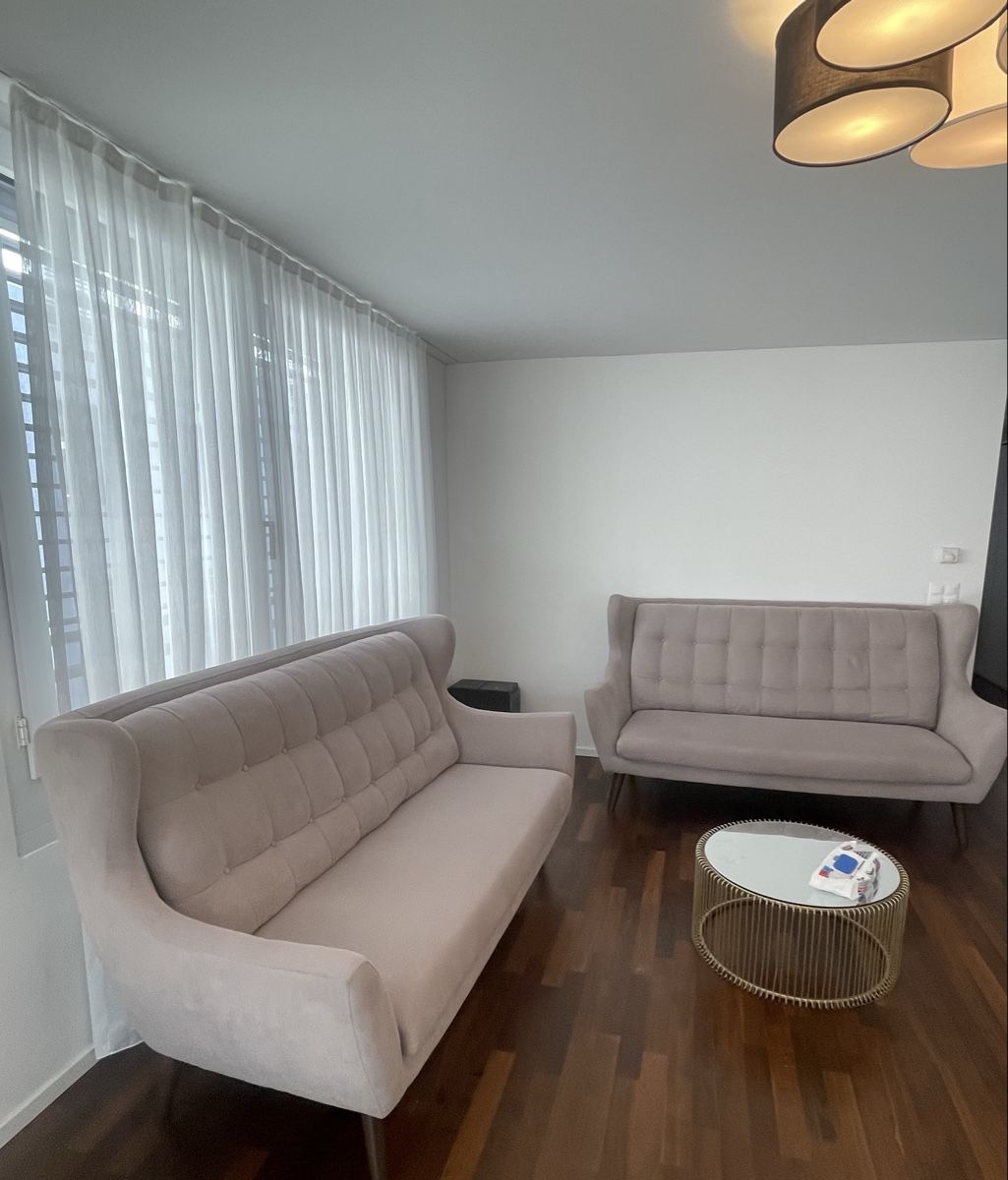 Sofas: Sofa von Livique – D'occasion à Dietikon par flu_y68z 2