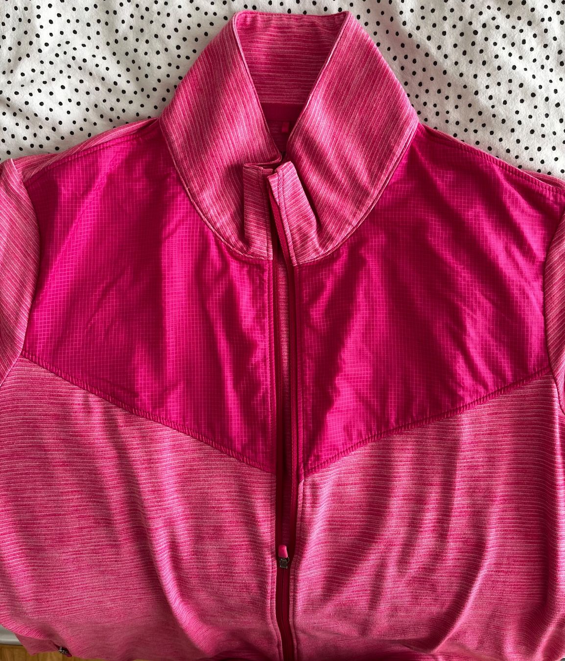 Nike Jacken: Nike Golf Jäckchen pink Gr. L – Gebraucht aus Olten von hahnice99 2