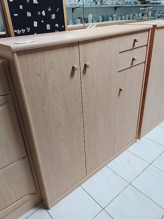 Kommoden: 3türiges Sideboard mit Schubladen – Gebraucht aus Neuhausen am Rheinfall von galleria13