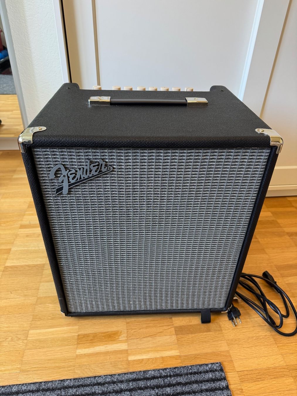 Fender Amplificatori: Fender Rumble 100 Basscombo – Usato da Dachsen venduto da Hiluwe