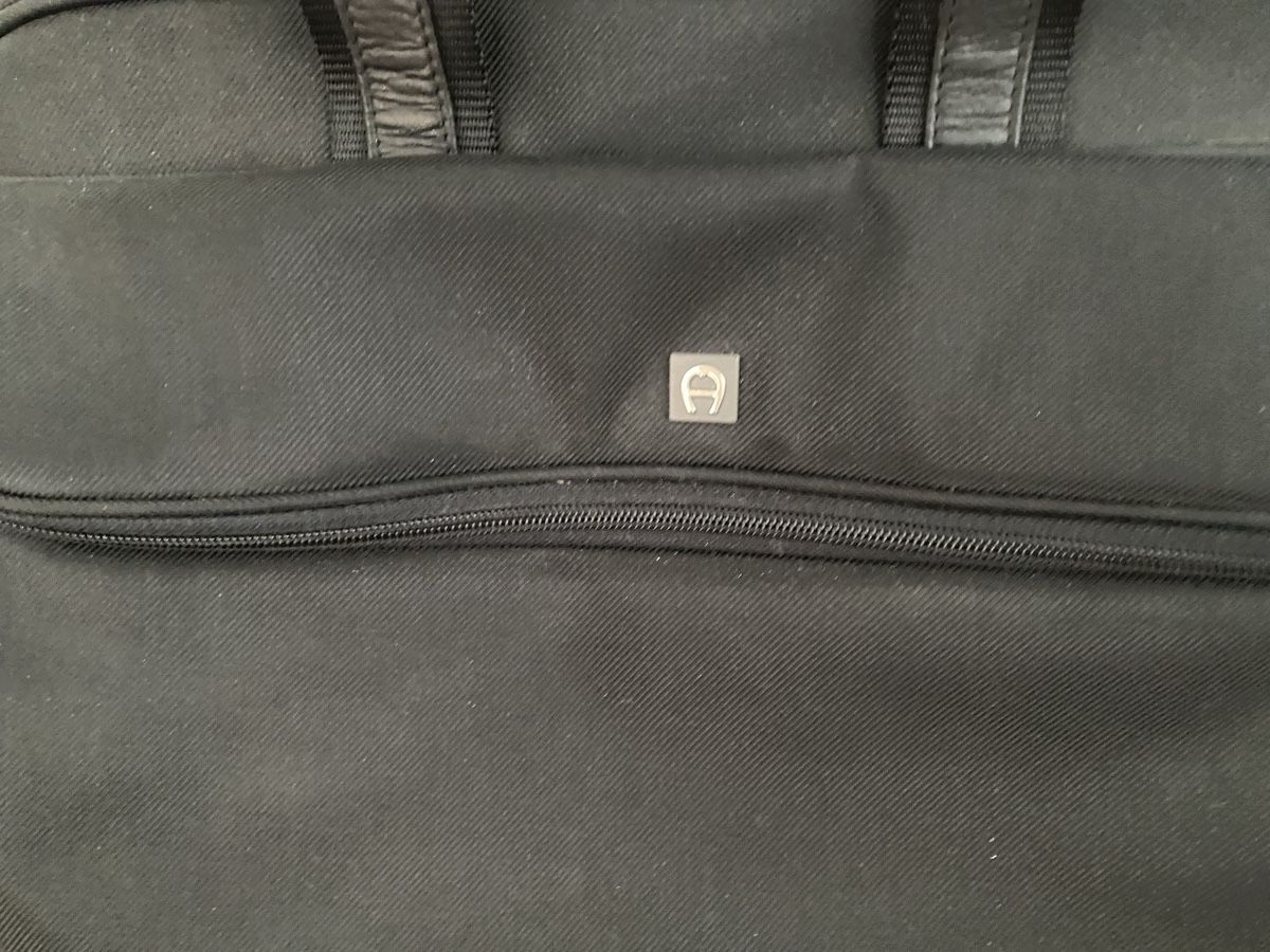 Aigner Valigie & Borse: Aigner Laptop Tasche – Usato da Opfikon venduto da Luis144 4