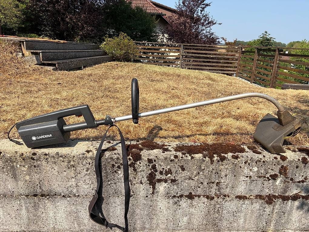 Tagliaerba: Elektrischer Rasentrimmer Gardena – Usato da Effingen venduto da Randb