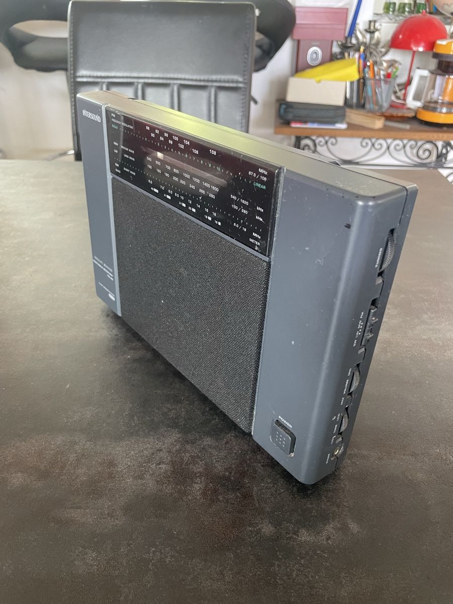 Radio: Radio Vintage Intersound modèle TR-40 – Usato da Vallamand venduto da Bricbracbroc82 2