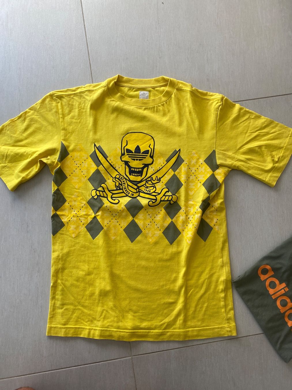 Adidas T-shirt: Retro Adidas Original T-Shirts – Usato da Zürich venduto da cuenca72 3