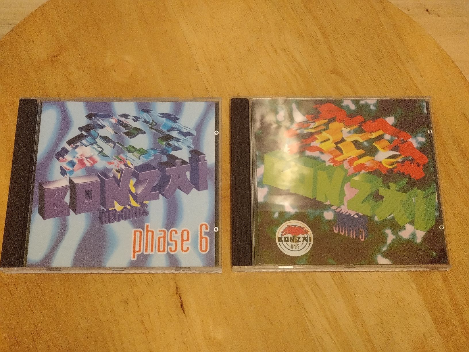 CD: CD Bonzai Records Phase 6 et Jumps  – Usato da Farvagny-le-Grand venduto da LaCaverne