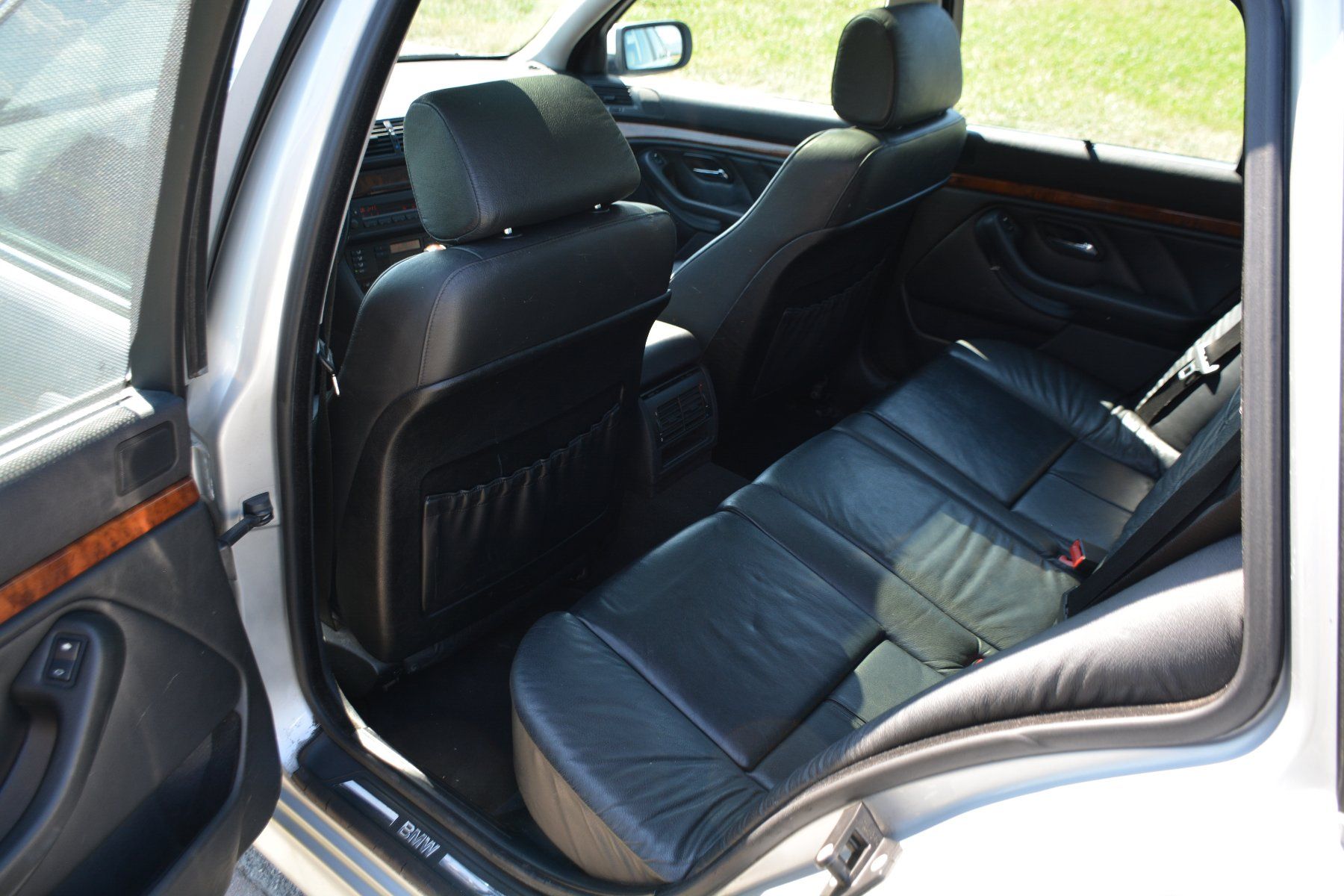 BMW Automobili: BMW E39 530I MIT SPEZIALTEILEN AB PLATZ – Usato da Schaan venduto da Pfandhaus-LI 7