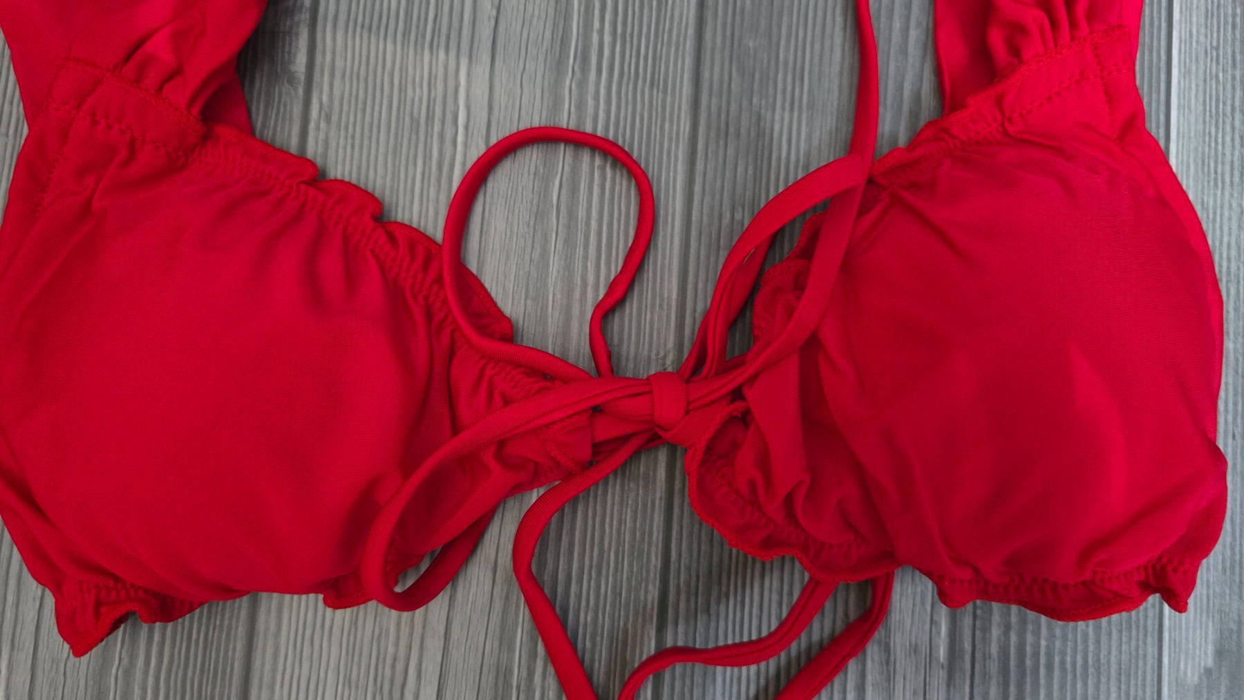 Costumi da bagno & Bikini: Red Ruched Bikini Set - M - Cheeky 👙 – Nuovo (secondo la descrizione) da Thalwil venduto da VitaMini 2