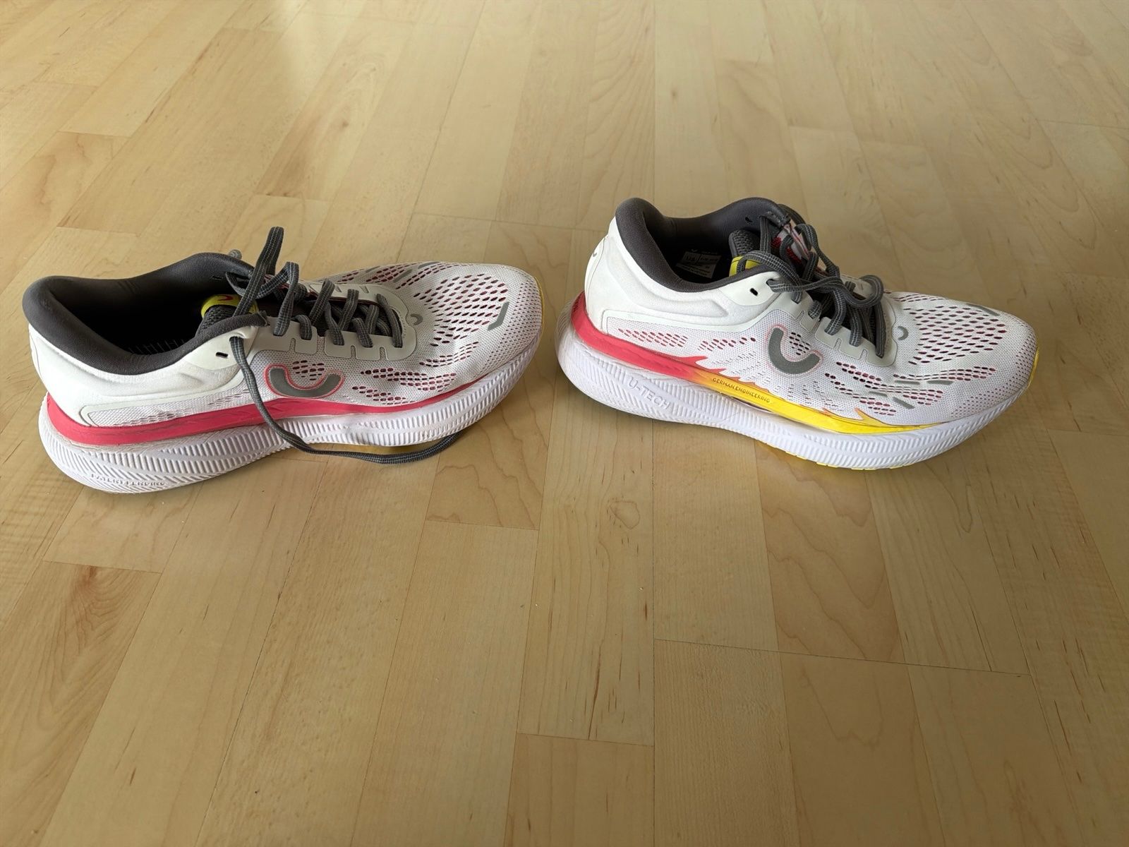 Chaussures femmes: Laufschuhe Damen weiss Grösse 40.5 – D'occasion à Unterentfelden par tin_5vb6 1