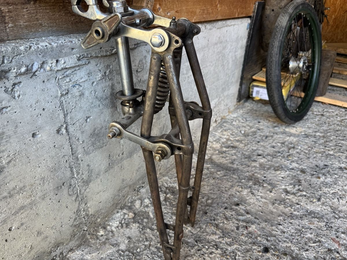 Tutti i ricambio per moto: Brampton Gabel, Trapezvordergabel aus den zwanziger Jahren – Usato da Aathal-Seegräben venduto da Romeo8607 4