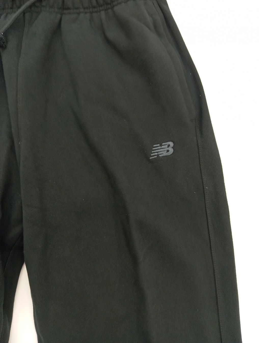 New Balance Pantaloni: New Balance Trainerhose (M) – Nuovo (secondo la descrizione) da Schaffhausen venduto da outlez 1